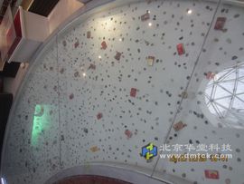 华堂多媒体专家主播照片