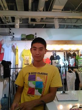 新版丿赵四主播照片