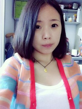 东京雨打湿巴黎主播照片