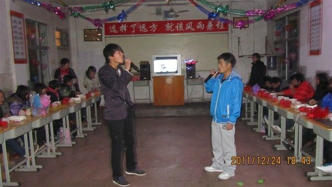爱上了你的谎言的主播照片