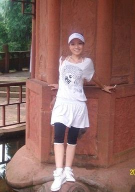 吃狐妖的小鹰主播照片