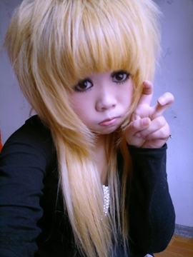 冷亚桂主播照片