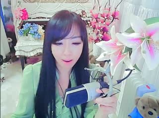 萌妹子翻唱《十二种颜色》~