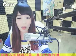 六间房呆萌女主播♬♥瑶♥代理秀唱视频