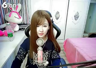 六间房美女主播久美。视频直播