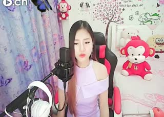 六间房美女主播梦瑶❤代理深情演唱