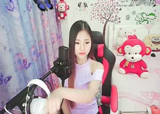 六间房美女主播梦瑶❤代理直播间视频