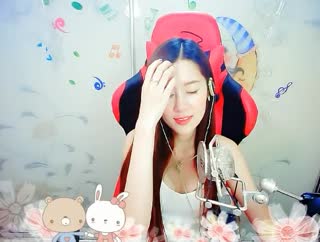 《我的心好冷》等着你来疼~而你现在还不懂
