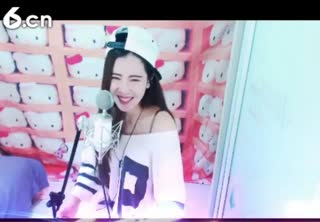 六间房美女主播◥▇摇滚☀女皇▇◤互动直播中