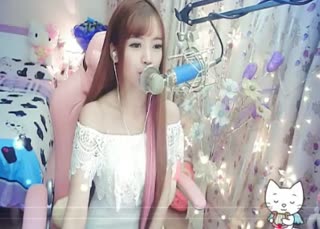 每次走过这间《咖啡屋》~忍不住慢下了脚步