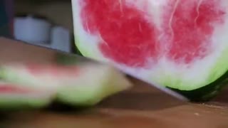 超完美切西瓜教学视频走红网络