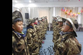 漯河冬令营让您的孩子体检军旅生活、养成良好习惯—野狼特训