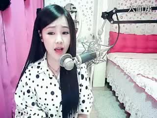 六间房性感美女╰⋛泡沫ღ寒兮⋚╯  秀唱视频