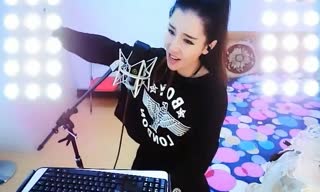 女皇翻唱好听的歌曲《雨花石》~速来围观~