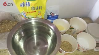 怎样做凉皮视频窍门，裹凉皮的做法视频教程