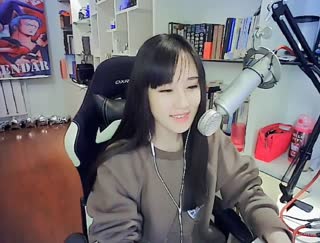 《我的心好冷》~等着你来疼~而你现在还不懂
