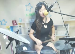 架子鼓表演《我在人民广场吃炸鸡》~