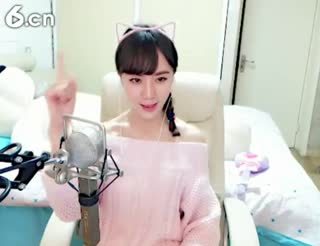 六间房秀场真人主播诗然&conint;&conint;直播中