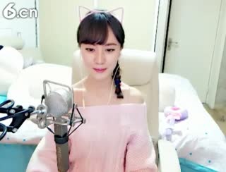 六间房诗然秀场直播