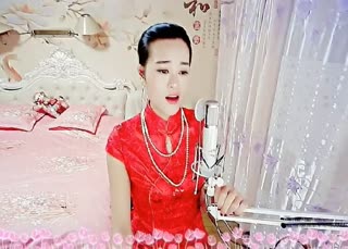 妹子深情演唱广场舞神曲《火火的姑娘》