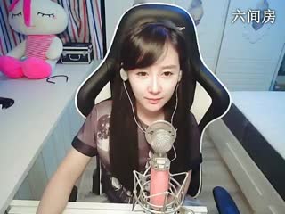 六间房美女主播久美。秀唱视频