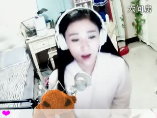 六间房性感主播夏目七互动直播中