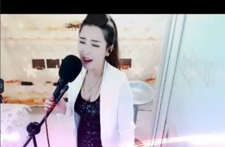妹子翻唱中国风歌曲《彩云之南》~