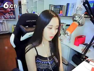 六间房美女主播″8秒．．·°♡  互动直播中