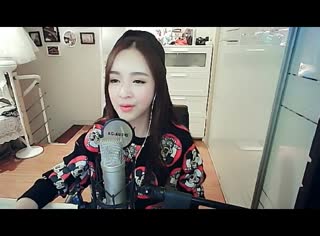 梦里曾有雕花楼一座，凭栏恰似梦外的轮廓~