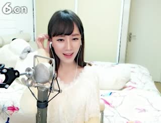 六间房美女主播诗然&conint;&conint;直播间视频
