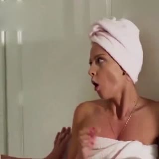 真是幸福的一对恶搞夫妇···
