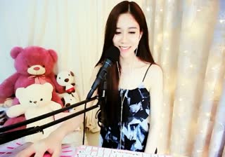 我也是偶然翻相片~才想起《同桌的你》