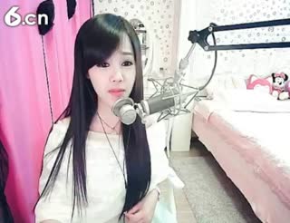 六间房美女主播╰⋛泡沫ღ寒兮⋚╯直播间视频