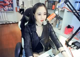 《现在我很幸福》~你不要来打扰我~
