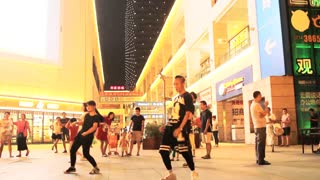 黄石欧优舞蹈流行馆暑期街舞集训成果展示