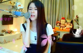 妹子演唱《风云雄霸天下》插曲《我一直站在被你伤害的地方》