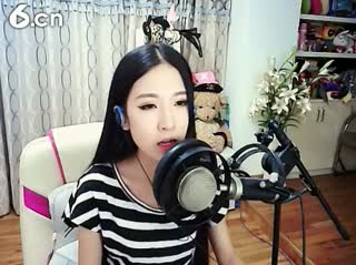 六间房热门美女秀◆◇柯﹍艾秀唱high歌