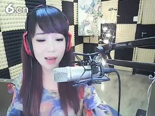 六间房呆萌女主播♬♥瑶♥ 互动直播中