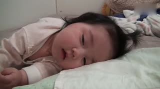 萌娃肉嘟嘟犯困