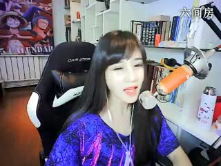 六间房热门主播“8秒．．·°♡”秀唱视频