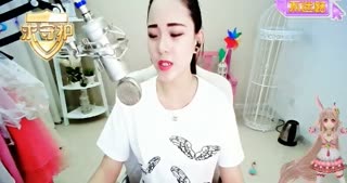 我能想到《最浪漫的事》~就是和你一起慢慢变老~
