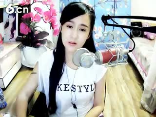 六间房美女主播&ldquo;Sweet丶大妈&rdquo;秀唱视频