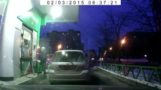 这个时候是不是应该抽根烟冷静一下