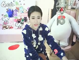 六间房最红主播じ☆ve【桃宝宝】秀唱直播