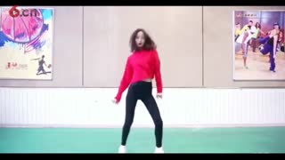 美女大跳爵士舞