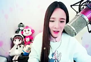 妹子粤语翻唱《劲歌金曲》~