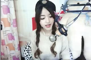 六间房最红美女主播あい❤林小幂❤秀唱直播