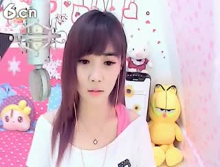 六间房美女主播言⊰&hearts;⊱宝贝ゞ 秀唱视频