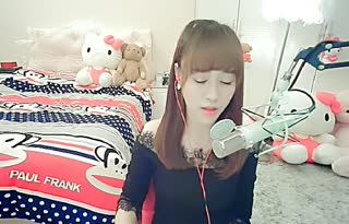 我太《小白》醒悟在后来~才明白爱经不起等待~
