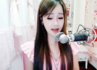 看到太阳出来~妈妈笑了《天亮了》~